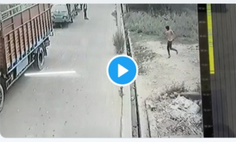 Video delhi constable dines arrested 2 punk after following one and half kilometers | Video - कर्तव्यनिष्ठेला सलाम! गुंड गोळीबार करत होते तरी पोलिसाने केला दीड किमीपर्यंत पाठलाग