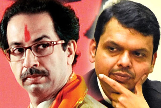 Shiv Sena attack on BJP for Support to Kangana Ranaut & Arnab Goswami | "देशद्रोही पत्रकार, सुपारीबाज कलावंतांच्या राजद्रोहास पाठिंबा देणे हीसुद्धा हरामखोरीच" सामनामधून भाजपाला टोला