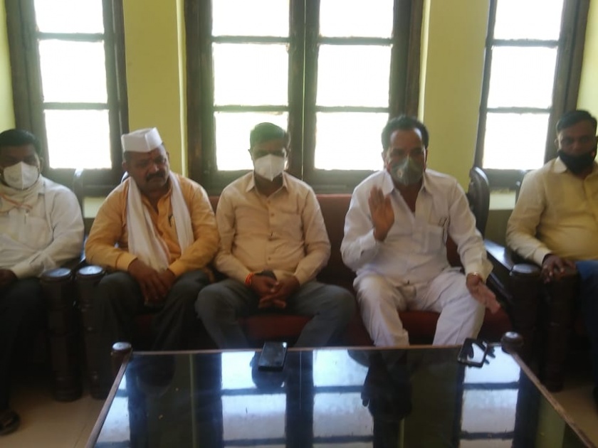 Opposition to the merger of Khultabad Bazar Samiti | खुलताबाद बाजार समितीच्या विलिनीकरणास विरोध