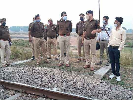 Journalist's Dead body found on railway tracks in Uttar Pradesh | उत्तर प्रदेशात रेल्वे ट्रॅकवर मिळाला पत्रकाराचा मृतदेह, महिला पोलिस अधिकाऱ्यावर हत्येचा गुन्हा दाखल