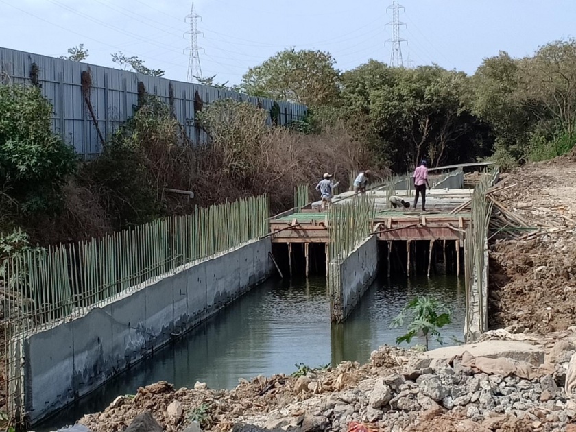 Mira Bhayander Municipal Corporation decides natural creeks | मीरा भाईंदर महापालिकेने नैसर्गिक खाड्यांना ठरवले नाले 
