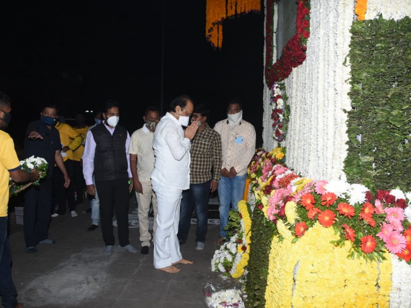 ncp ajit pawar has greeted the vijaystambha at koregaon bhima | "महाराष्ट्र ही शौर्याची भूमी"; उपमुख्यमंत्री अजित पवार यांनी केले विजयस्तंभास अभिवादन
