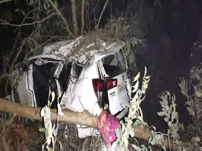 Breaking News :Union Minister Shripad Naik's car crashed, his wife died and Naik was seriously injured | Breaking News :केंद्रीय मंत्री श्रीपाद नाईक यांच्या कारला भीषण अपघात, पत्नीचा मृत्यू, नाईक गंभीर जखमी