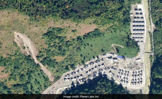 Shocking! The village was built by China on the Indian border in Arunachal Pradesh, has been exposed in satellite photos | धक्कादायक! चीनने अरुणाचलमधील भारताच्या हद्दीत वसवला गाव, सॅटेलाइट फोटोंमधूल झालं उघड