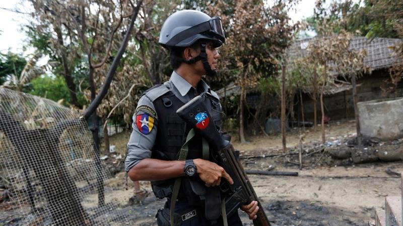 Kachin minority group attacks police outpost in Myanmar | म्यानमारमध्ये काचिन अल्पसंख्याक समूहाचा पोलीस चौकीवर हल्ला