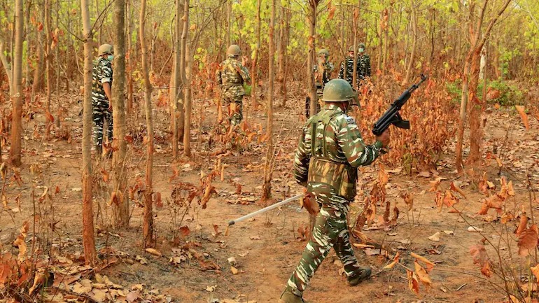 Operation Prahar-3: These eight Naxal commanders, including the mastermind of the Bijapur attack, are on the radar of the security forces. | ऑपरेशन प्रहार-३ : सुकमा हल्ल्यातील मास्टरमाईंड हिडमासह हे आठ नक्षल कमांडर सुरक्षा दलांच्या रडारवर