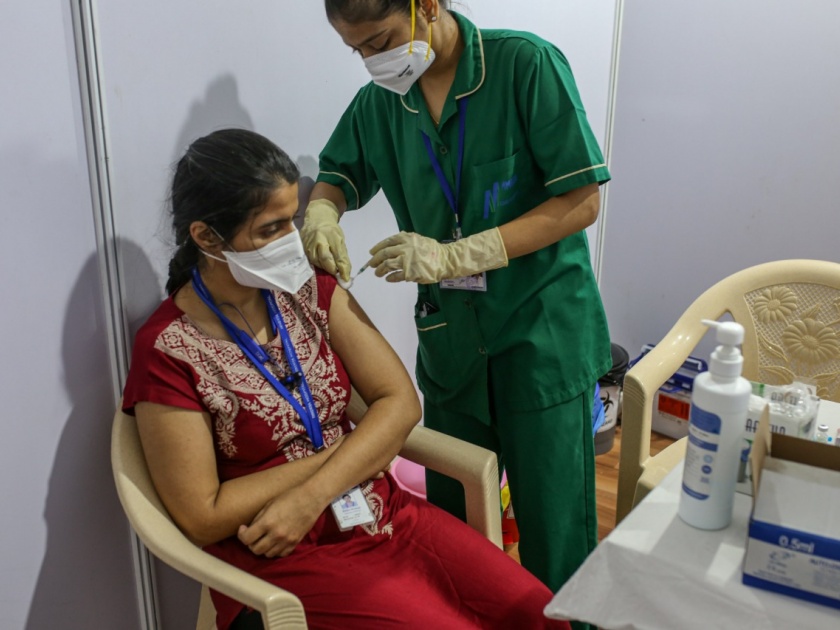 Corona vaccination in India : ... so the effects of coronavirus vaccine may be less, warns AIIMS director Dr R. Guleria | Corona vaccination : ...तर कोरोनाच्या लसीचा प्रभाव होऊ शकतो कमी, एम्सच्या संचालकांनी व्यक्त केली भीती