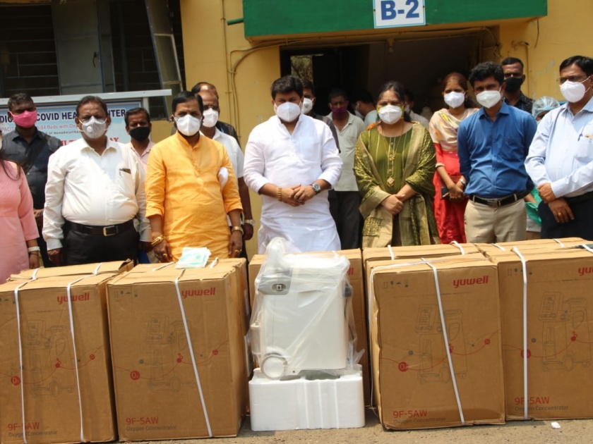 Coronavirus: Shiv Sena gives "oxygen" to Konkan, 150 oxygen concentrators for Raigad, Ratnagiri Sindhudurg | Coronavirus: राजकीय उर्जा देणाऱ्या काेकणाला शिवसेनेने दिला "प्राणवायू" रायगड, रत्नागिरी,सिंधुदुर्गसाठी 150 ऑक्सिजन कॉन्सन्ट्रेटर्स      