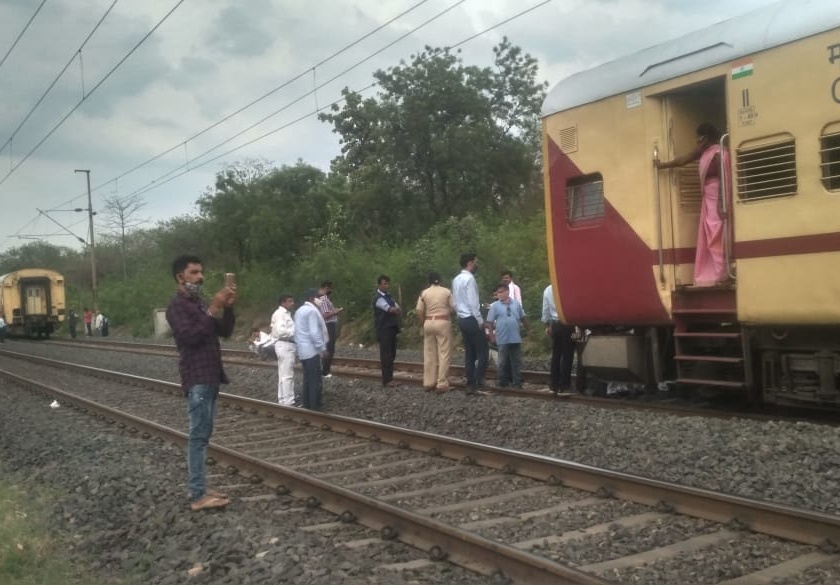 Major accident of Vidarbha Express averted, incident in Bhandara district | विदर्भ एक्सप्रेसचा मोठा अपघात टळला, भंडारा जिल्ह्यातील घटना