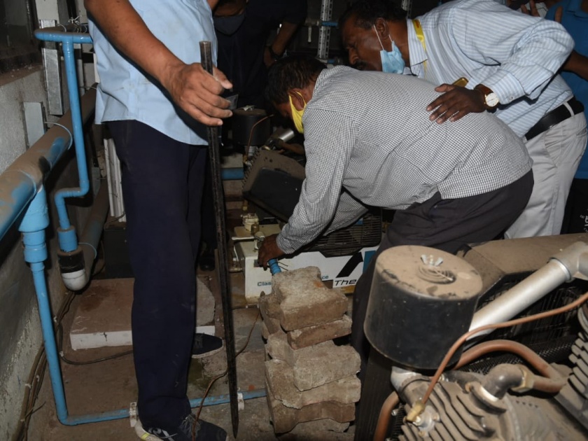 pipe burst in the generator room at the Nashik district hospital after oxygen tank leak tragedy | Nashik News: नाशिककरांच्या काळजात पुन्हा धस्स झाले; जिल्हा रुग्णालयात जनरेटर रुममधील पाईप फुटला