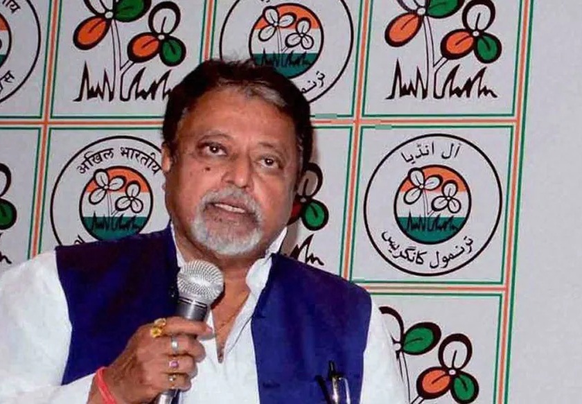 Mukul Roy will undermine the BJP in Tripura after Bengal, bringing a Sudip Roy Barman to the Trinamool Congress | मुकुल रॉय बंगालनंतर अजून एका राज्यात भाजपाला सुरुंग लावणार, बड्या नेत्याला तृणमूलमध्ये आणणार 