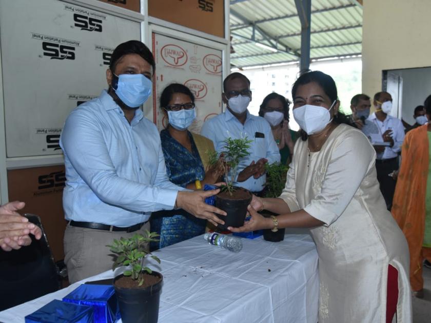 kdmc commissioner dr suryavanshi felicitated doctors on doctors day at kalyan | डॉक्टर आर्मी आणि फॅमिली डॉक्टर कोविड फायटर संकल्पनेची देशात वाहवा: आयुक्त डॉ. विजय सूर्यवंशी 