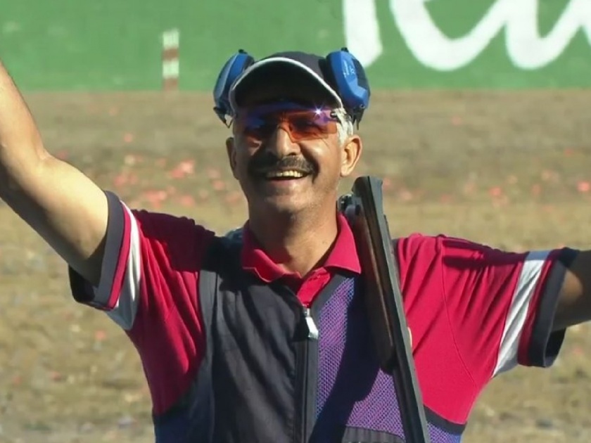 Tokyo Olympic : Kuwait's 57-year-old Abdullah Alrashidi won bronze again in skeet shooting | Tokyo Olympic : OMG; 57व्या वर्षी पटकावलं ऑलिम्पिक पदक; साधला अचुक निशाणा! 