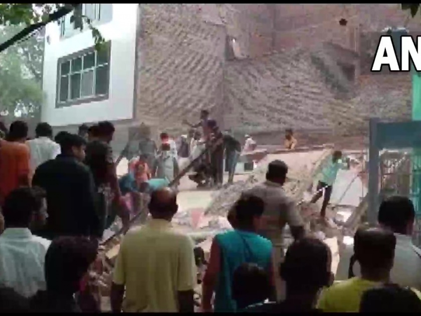 building collapses in nand nagri area of delhi rescue operation underway | दिल्लीमध्ये दुमजली इमारत कोसळली; अनेक जण ढिगाऱ्याखाली अडकल्याची भीती, बचावकार्य सुरू