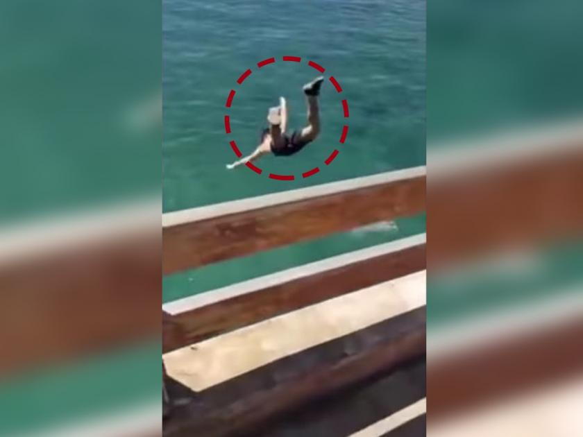 boy jumping in the sea boat passes see what happens next video goes viral | अतिउत्साहात मारली पाण्यात उडी, समोेरुन बोट आली अन् जीवचं जाणार होता इतक्यात...