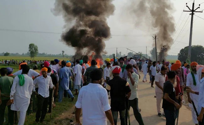 Lakhimpur Kheri Violence: How did violence erupt in Lakhimpur Kheri in Uttar Pradesh? This is what happened | Lakhimpur Kheri Violence: उत्तर प्रदेशमधील लखीमपूर खीरीमध्ये कसा उफाळला हिंसाचार? असा घडला संपूर्ण घटनाक्रम
