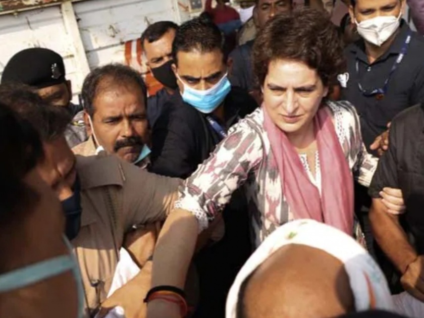 UP police detained Priyanka Gandhi-Vadra on her way to Agra | आग्र्याला जाणाऱ्या प्रियंका गांधी-वड्रा यांना UP पोलिसांनी घेतले ताब्यात