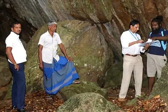 Pushpak Vimaan: Is Ravana's Pushpak Viman true or a legend? Now Sri Lanka will start research, research will start | Pushpak Vimaan: रावणाचं पुष्पक विमान सत्य की दंतकथा? आता श्रीलंका घेणार शोध, संशोधनाला होणार सुरुवात 