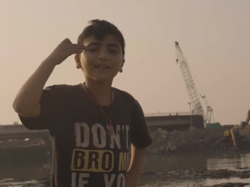 chatpat 10 year old boy motivational video goes viral sensation on social media | 'टेन्शन हटानेका, दिमाग ठंडा रखने का', हा इवलासा चिमुरडा देतोय आयुष्य जगण्याचे भन्नाट ज्ञान
