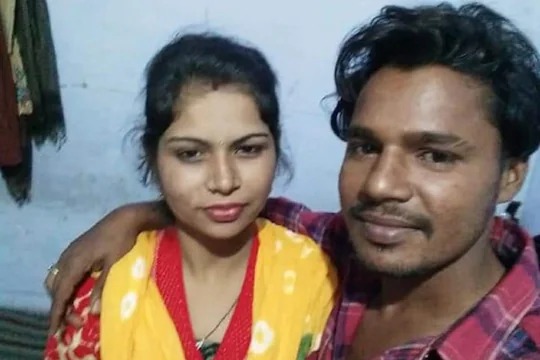 Brother in law and sister in law commit suicide by jumping in front of a train; they had run away from home 12 days ago | दीर आणि वहिनीने ट्रेनसमोर उडी मारून केली आत्महत्या; १२ दिवसांपूर्वी पळाले होते घरातून