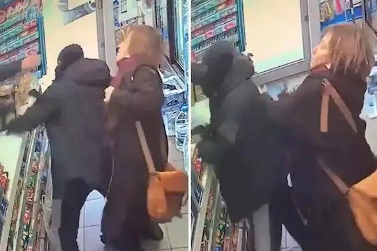 woman fights with robber to save shop from robing video goes viral on social media | Viral Video: चोरासोबत भिडली महिला, दुकानाला लुटण्यापासून वाचवलं, महिलेच्या धाडसाच होतंय सर्वत्र कौतुक