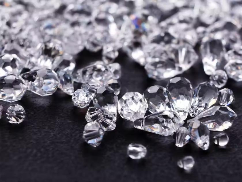 Crime News: Diamonds worth Rs 7.5 crore disappear, complaint lodged, investigation started, then shocking information came to light | Crime News: तब्बल साडे सात कोटींचे हिरे गायब, तक्रार दाखल, तपास सुरू, मग समोर आली धक्कादायक माहिती