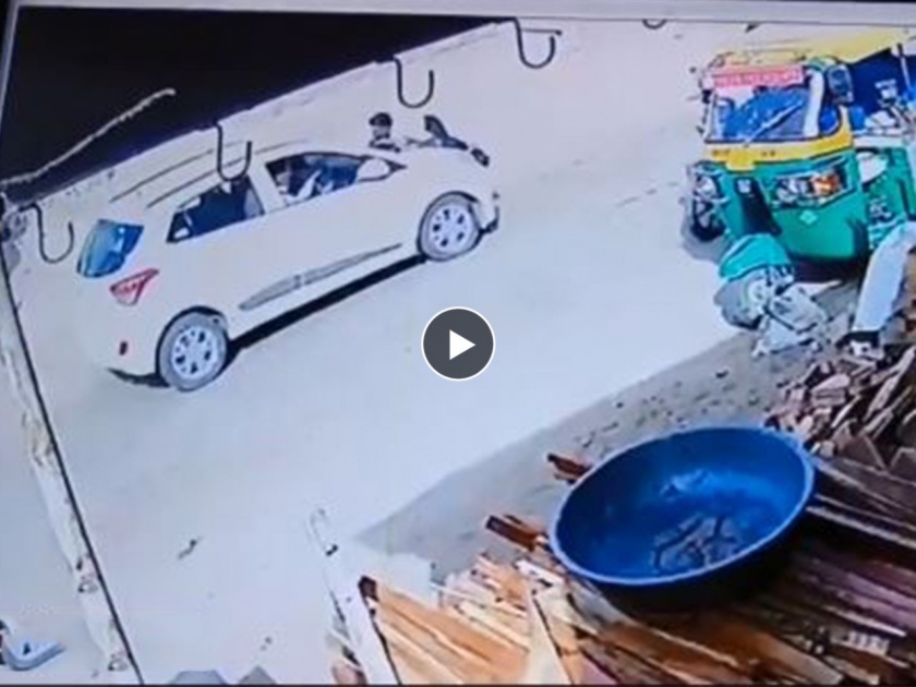 Video policeman hanging on bonnet of car to get traffic rules to be followed shocking incident in jodhpur | भयंकर! सीट बेल्ट न लावल्याने अडवलं; चालकाने पोलिसालाच बोनेटवरून नेलं; थरकाप उडवणारा Video 