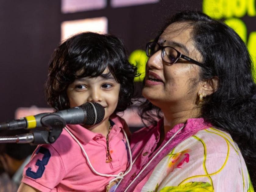 kerala ias officer divya iyer carries her child in arms during speech sparks debate | लेकाला कडेवर घेऊन भाषण केल्याने महिला IAS अधिकाऱ्यावर टीका; पतीचं ट्रोलर्सला सडेतोड उत्तर