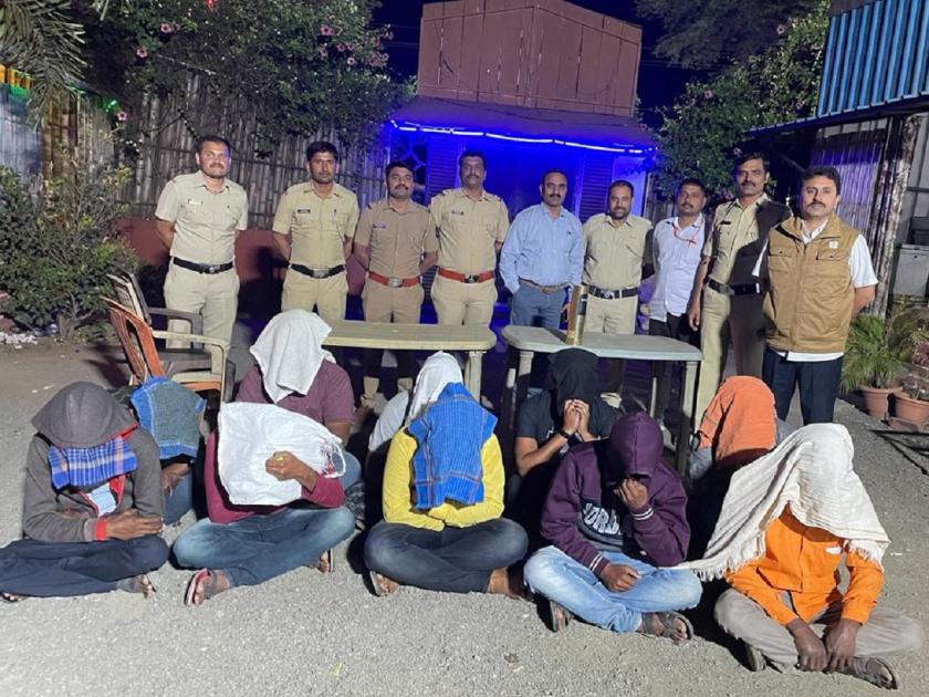 Raid on dhaba in illegal liquor case; Nilanga court fined 10 people! | अवैध दारूप्रकरणी ढाब्यावर छापा; १० जणांना निलंगा न्यायालयाचा दंड !