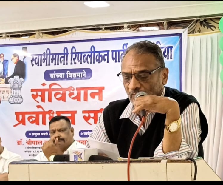 Ramdev Baba's statement about women is a stain on his celibacy - Dr. Shripal Sabnis | रामदेव बाबांचे महिलांबाबत वक्तव्य म्हणजे त्यांच्या ब्रह्मचार्याला  डाग - डॉ. श्रीपाल सबनीस