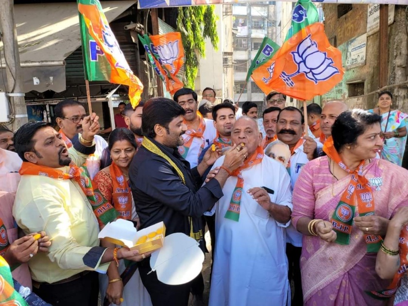 Gujarat assembly electionsresult 2022 BJP workers celebration in Bhiwandi | गुजरात विधानसभा निवडणुकीत एकहाती सत्ता; भिवंडीत भाजप कार्यकर्त्यांनी केला जल्लोष