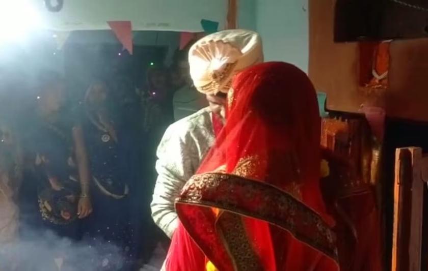 brother sister marriage girl marries her maternal uncle son in mirzapur | प्रेमासाठी काय पण! मामाचाच मुलगा पाहिजे; लग्नासाठी अडून बसली मुलगी; घेतल्या सप्तपदी अन्....