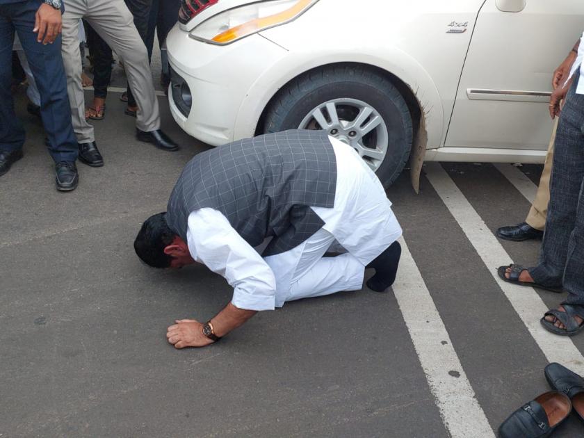 Minister Anil Patil bowed down at the gate of Amalner! | अमळनेरच्या वेशीवर मंत्री अनिल पाटील झाले नतमस्तक!