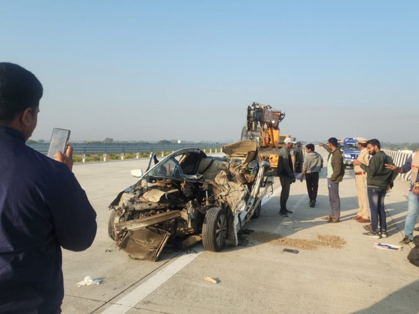 Two people from Kalyan were killed in an accident on the Samriddhi highway in Kopargaon taluk | कोपरगाव तालुक्यात समृद्धी महामार्गावरील अपघातात कल्याणचे दोघे ठार