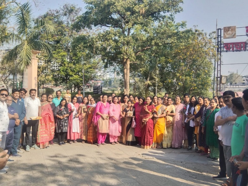 Honoring women sweepers at Gandhisagar on the occasion of Women's Day | महिला दिनानिमित्त गांधीसागर येथे महिला सफाई कामगारांचा गौरव