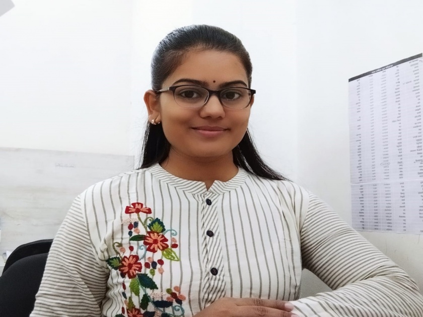 Farmer daughter Rohini Solunke's success in MPSC exam through self-study | अपयश आले पण हार नाही मानली; स्वअध्ययनातून शेतकरी कन्येची MPSC परीक्षेत यशाला गवसणी
