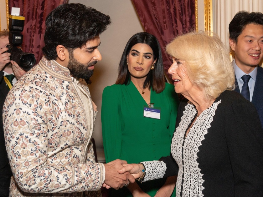 parbhanis darasing khurana shine internationally felicitated by queen camilla of england | परभणीचे दारासिंग खुराणा आंतरराष्ट्रीय स्तरावर चमकले, इंग्लंडच्या महाराणींनी केला सत्कार