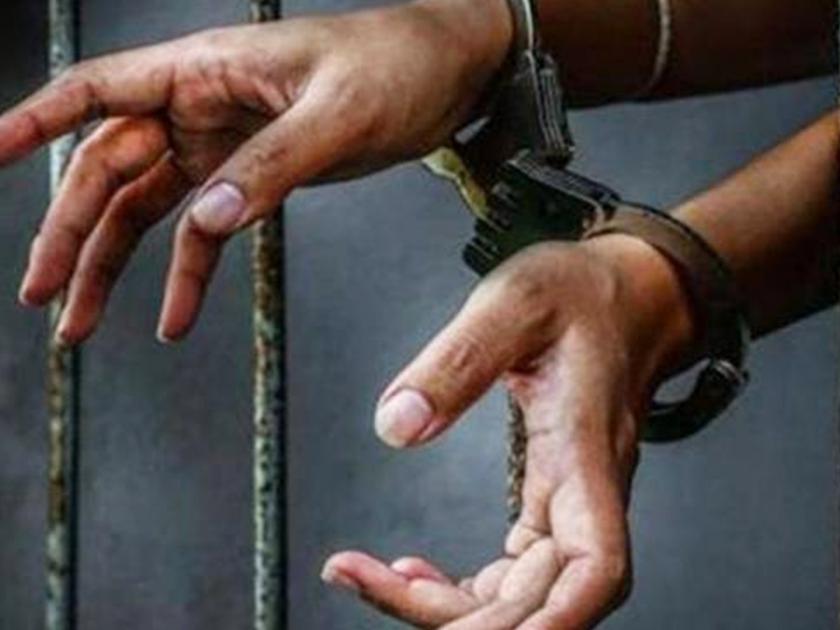 Nine persons arrested including three RTOs of Amravati | अमरावतीच्या तीन आरटीओंसह नऊ जणांना अटक