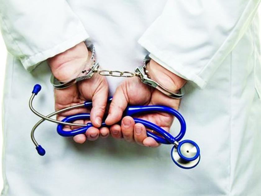 The bogus doctor got stuck in the panchayat samiti team | बोगस डॉक्टर अडकला पंचायत समिती पथकाच्या कचाट्यात