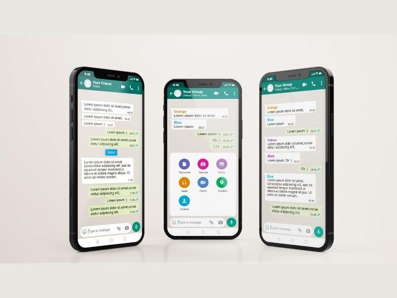 Whatsapp multi device support now made available to non beta users heres how to enable feature  | WhatsApp ने सादर केले भन्नाट फिचर, आता 4 डिव्हाइसेसवरून वापरता येणार एक अकॉउंट  