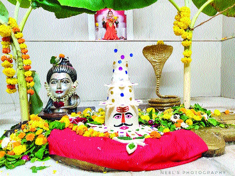  The lily of Tupa built in the Shiva temple | शिव मंदिरात निर्मिले तुपाचे कमळ