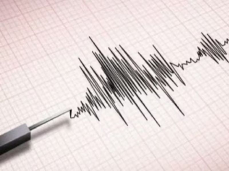 Earthquake of magnitude 5.6 in Nepal; Earthquake tremors were also felt in Delhi, Lucknow | नेपाळमध्ये ५.६ रिश्टर स्केल तीव्रतेचा भूकंप; दिल्ली, लखनौमध्येही जाणवले भूकंपाचे धक्के