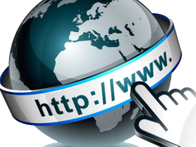 Internet is not just a facility, it is what you need now! | World Internet Day: 'नेट' सेट गो... चार्ली अन् बिल यांनी नव्या युगात केलेल्या 'LOGIN'ची गोष्ट