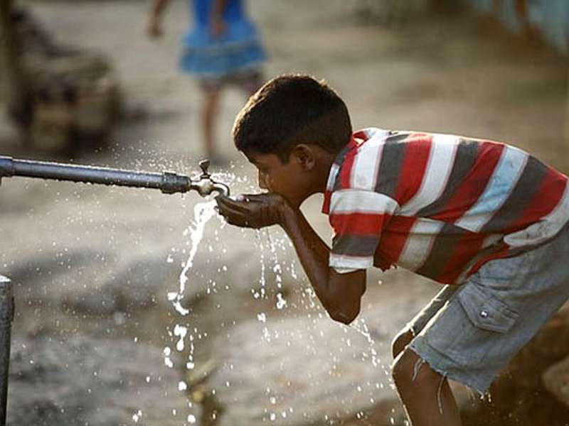 Every day, 90 million liters of water is wasted in Mumbai | मुंबईत रोज ९०० दशलक्ष लीटर पाणी वाया