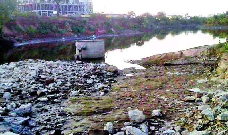 pollution of rivers increased due to mining in wcl wani | वणीत खाणींमुळे नद्यांचे प्रदूषण वाढले, नागरिकांचे आरोग्य धोक्यात