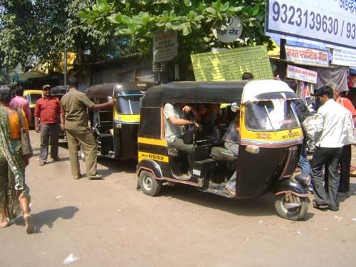 What about the growing number of rickshaw pullers? | रिक्षाचालकांच्या वाढत्या मुजोरीचे काय?