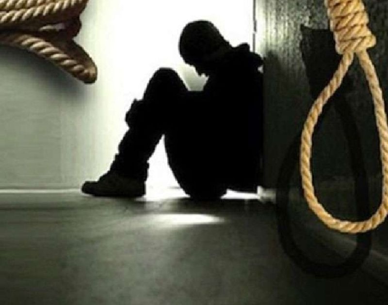 Young man commits suicide at his home | लग्न जुळत नाही म्हणून तरुणाची आत्महत्या, घरातच लावला गळफास