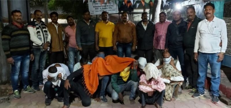 13 arrested in gambling racket at Pappu Yadav in Nagpur | नागपुरातील कुख्यात पप्पू यादवच्या जुगार अड्ड्यावर धाड : १३ जणांना अटक
