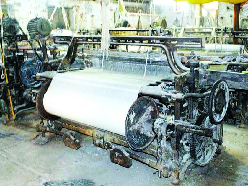 Textile production worth Rs. 5 Crore every day | विट्यात दररोज सव्वा कोटी रुपयांचे कापड उत्पादन