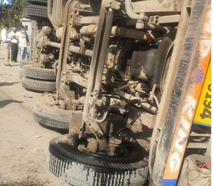 Nagpur-Hyderabad National Highway worker hit by truck, young worker dies on the spot | नागपूर हैदराबाद राष्ट्रीय महामार्गावर ट्रकच्या धडकेत युवा कामगाराचा जागीच मृत्यू